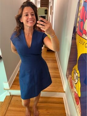 Halston Heritage Blue Deep V Mini Dress Size 4 Structured Cap Sleeve
